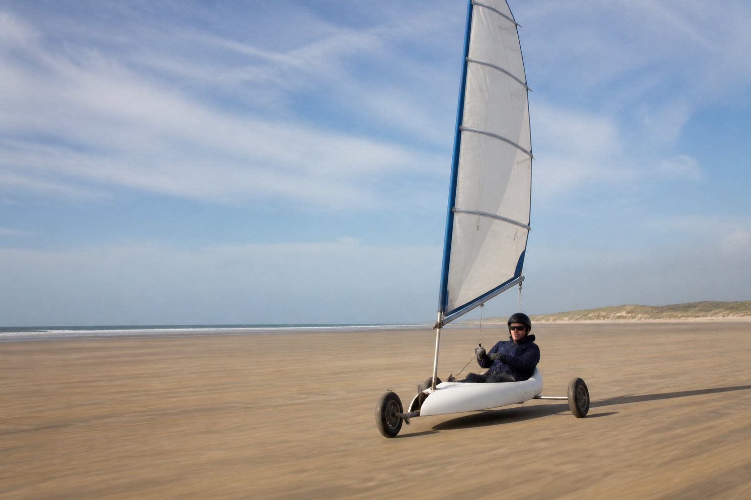 Loisirs nautiques et activités de plein air sur le sable