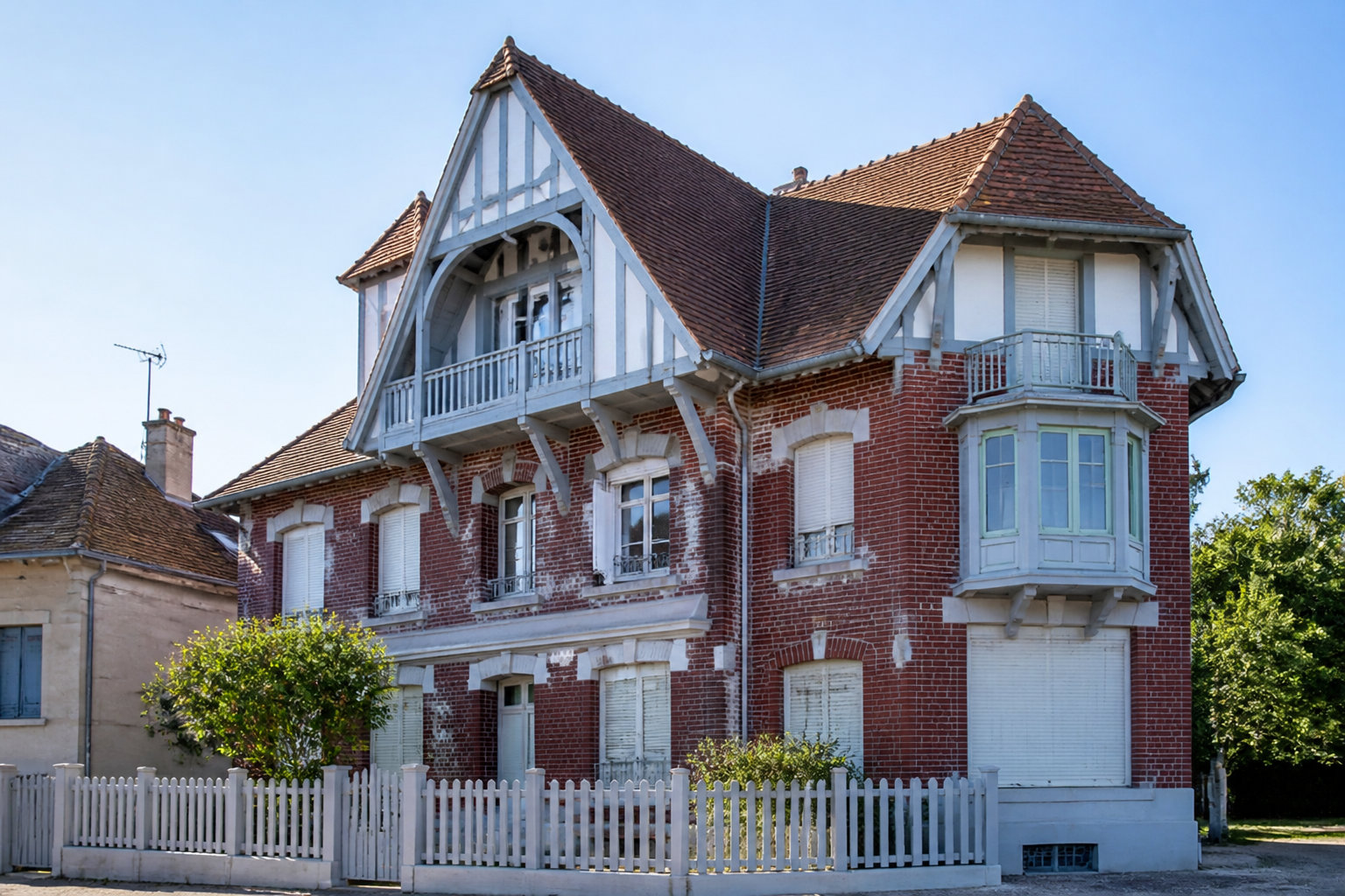 Les villas Belle Époque et la demeure de Jules Verne