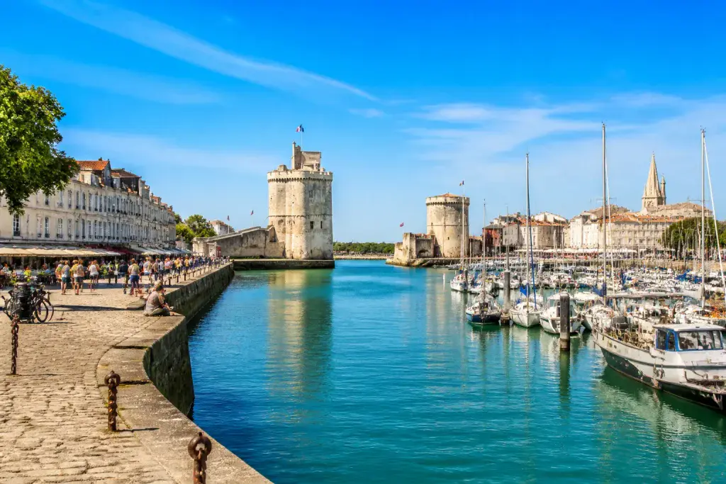 Vieux port de la rochelle jour ensoleille