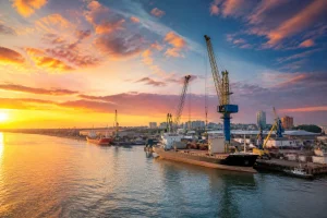 Le code postal de Saint-Nazaire : tout savoir sur le 44600