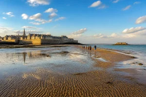 Marées à Saint-Malo : les horaires cruciaux de juillet 2026
