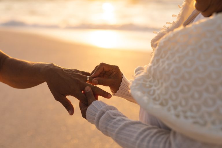 Demande en mariage sur l’Atlantique : quels décors côtiers rendent l’instant inoubliable ?