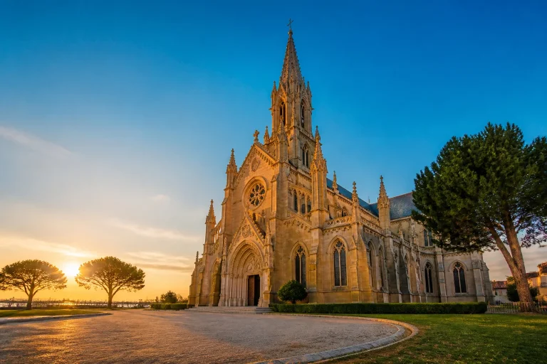 L'église Notre-Dame d'Arcachon : son style néo-gothique